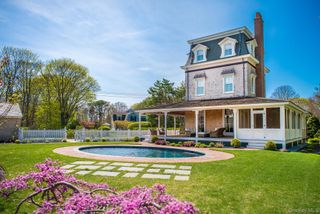 106 Old Depot Road, Quogue, NY 11959