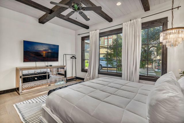 19404 Bold Venture DR 17, Spicewood, TX 78669