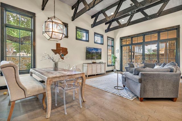 19404 Bold Venture DR 17, Spicewood, TX 78669