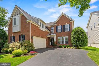 8717 FLOWERING DOGWOOD LN, Lorton, VA 22079