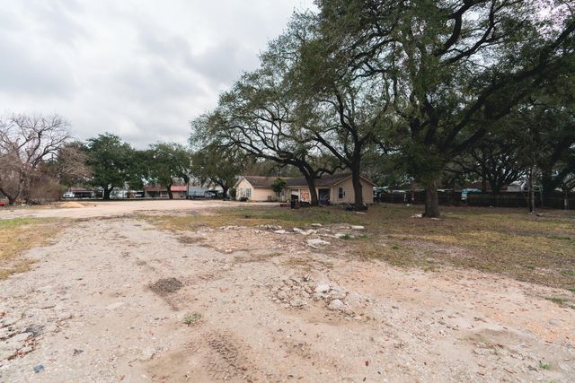 2710 Oleander Drive, Pasadena, TX 77503