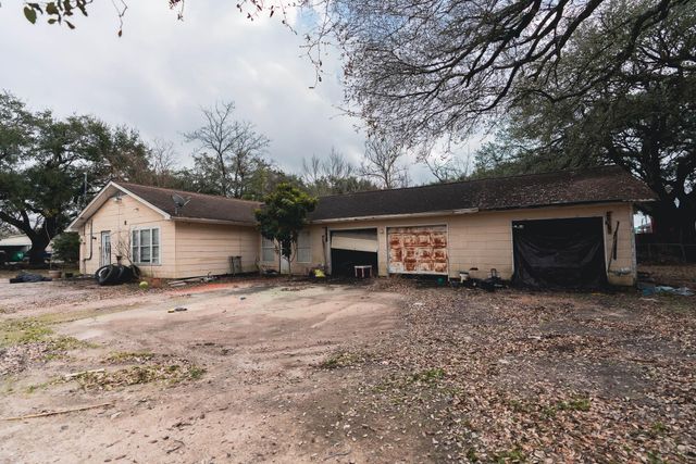 2710 Oleander Drive, Pasadena, TX 77503