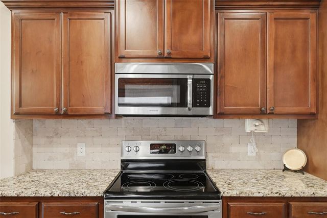 10215 Kingston Way, Oklahoma City, OK 73120