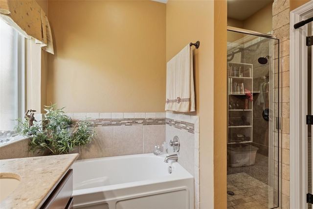10215 Kingston Way, Oklahoma City, OK 73120