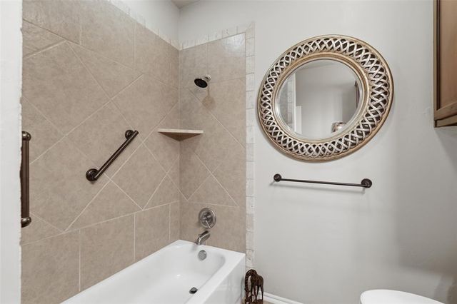 10215 Kingston Way, Oklahoma City, OK 73120