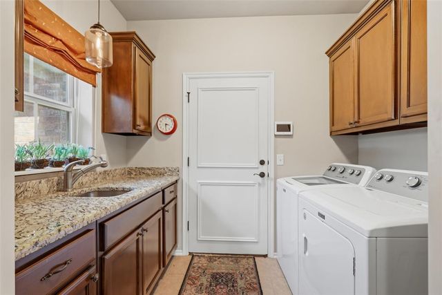 10215 Kingston Way, Oklahoma City, OK 73120