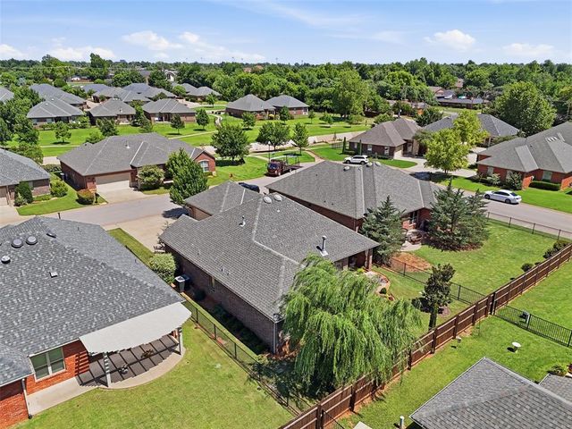 10215 Kingston Way, Oklahoma City, OK 73120