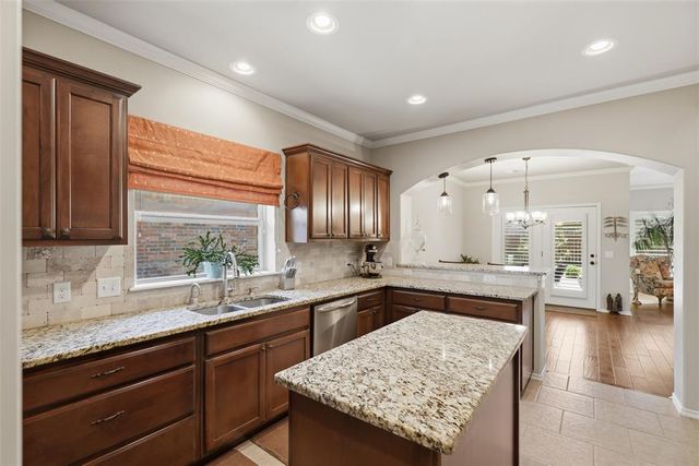 10215 Kingston Way, Oklahoma City, OK 73120