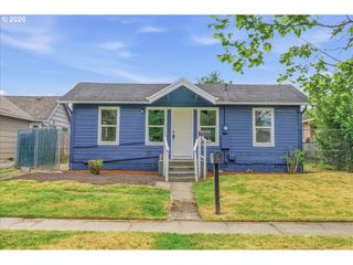 1116 9TH Ave, Longview, WA 98632