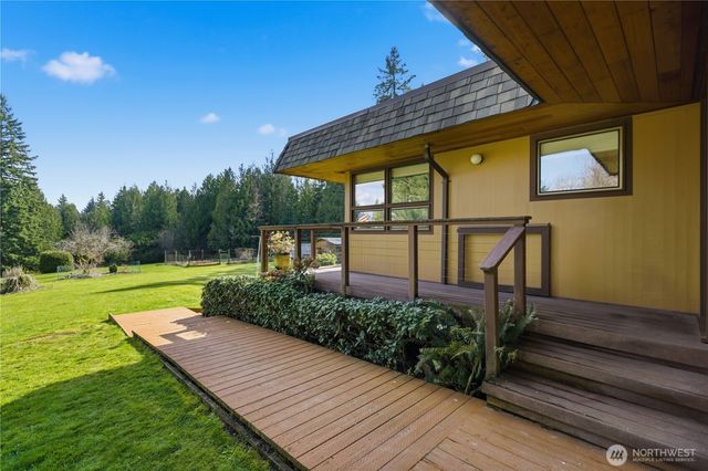 14608 Ap Tubbs Road E, Buckley, WA 98321