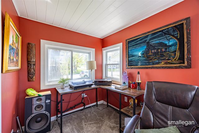 2041 Kalamazoo Avenue, Grand Rapids, MI 49507