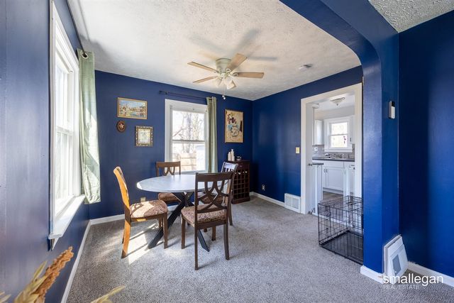 2041 Kalamazoo Avenue, Grand Rapids, MI 49507