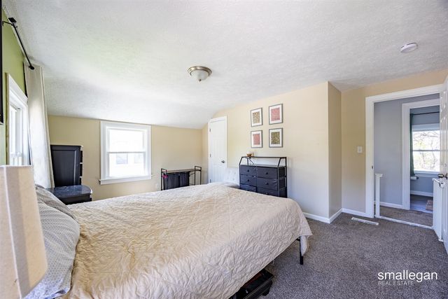 2041 Kalamazoo Avenue, Grand Rapids, MI 49507