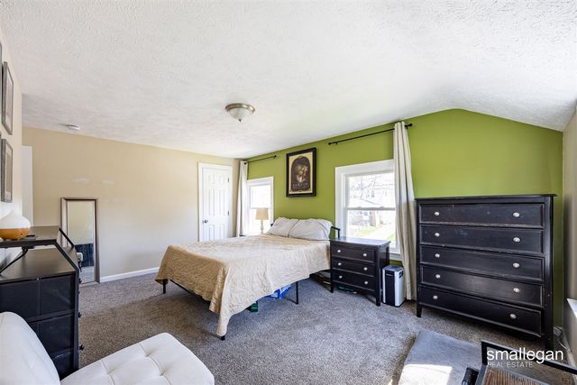 2041 Kalamazoo Avenue, Grand Rapids, MI 49507