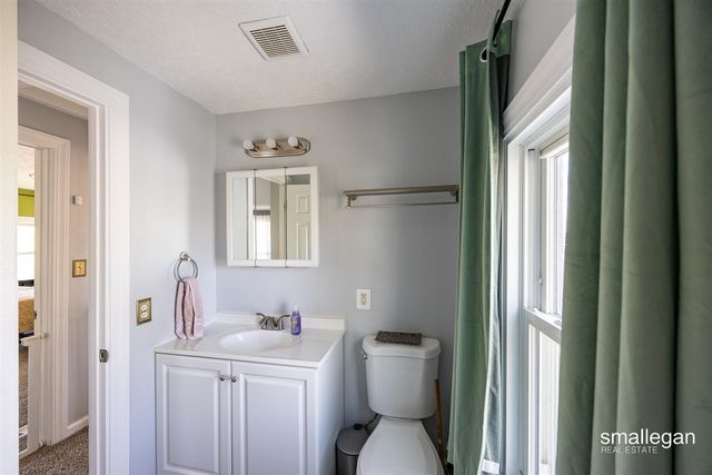2041 Kalamazoo Avenue, Grand Rapids, MI 49507