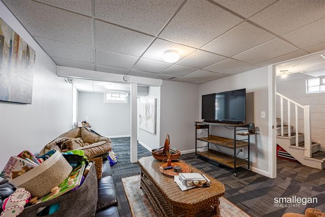 2041 Kalamazoo Avenue, Grand Rapids, MI 49507