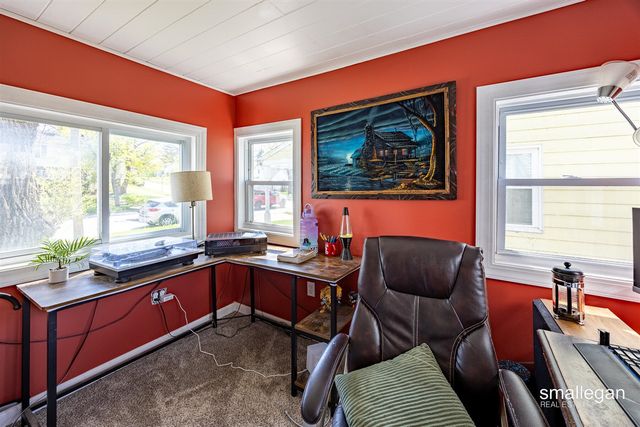 2041 Kalamazoo Avenue, Grand Rapids, MI 49507
