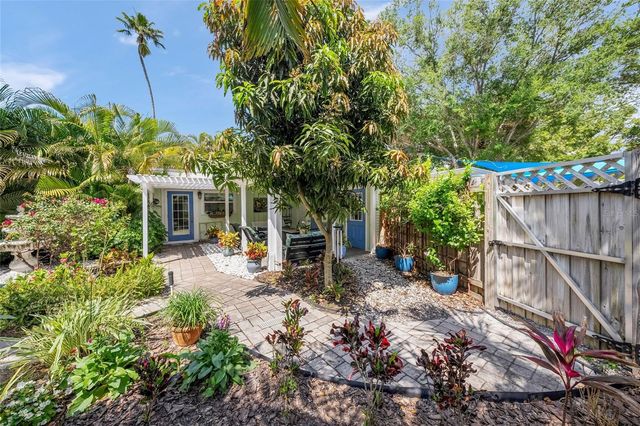 3424 OLD OAK DRIVE, Sarasota, FL 34239