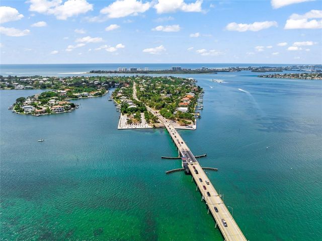 3424 OLD OAK DRIVE, Sarasota, FL 34239