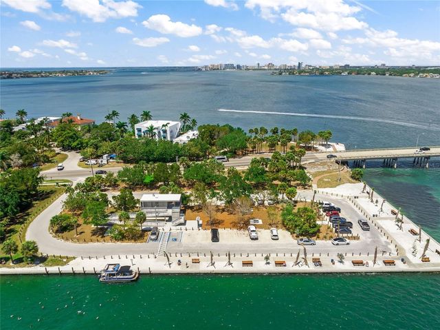 3424 OLD OAK DRIVE, Sarasota, FL 34239