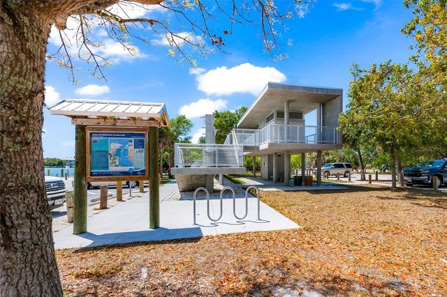 3424 OLD OAK DRIVE, Sarasota, FL 34239