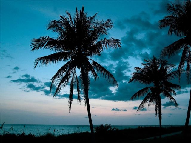 3424 OLD OAK DRIVE, Sarasota, FL 34239