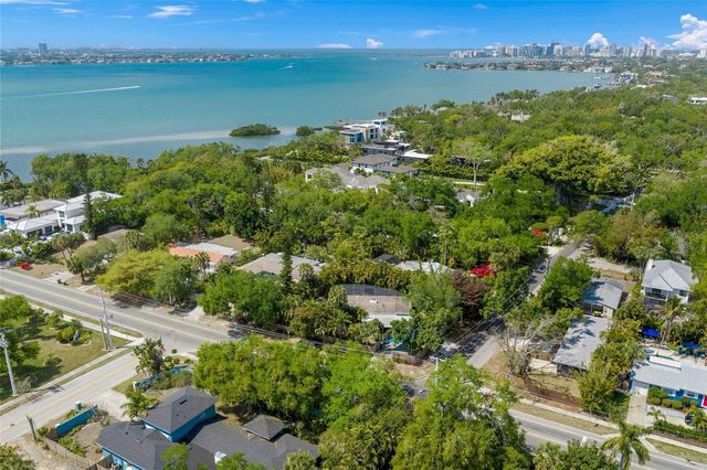 3424 OLD OAK DRIVE, Sarasota, FL 34239