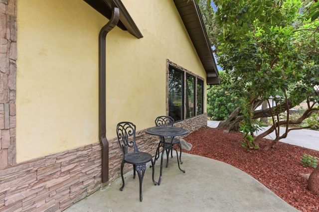 32339 Fairway Drive, Springville, CA 93265