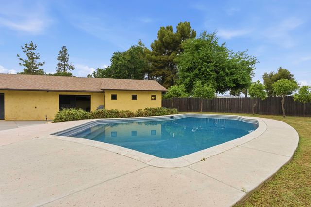 32339 Fairway Drive, Springville, CA 93265