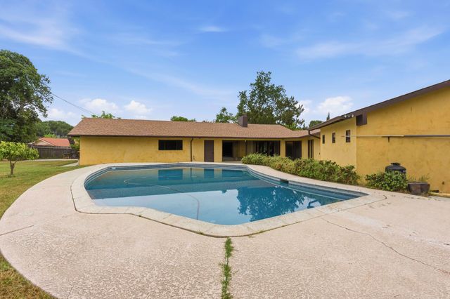 32339 Fairway Drive, Springville, CA 93265