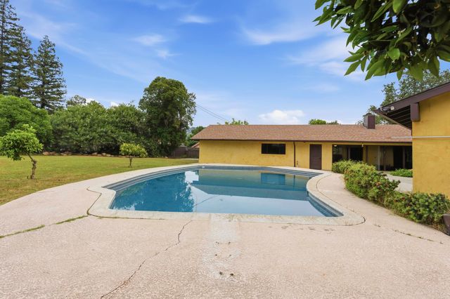 32339 Fairway Drive, Springville, CA 93265