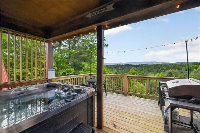 170 Wildwood Court, Ellijay, GA 30540