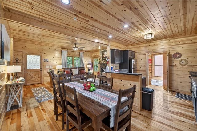 170 Wildwood Court, Ellijay, GA 30540
