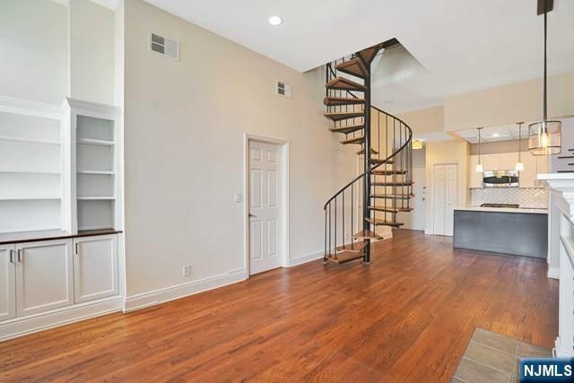 167 Wayne Street 403T, Jersey City, NJ 07302