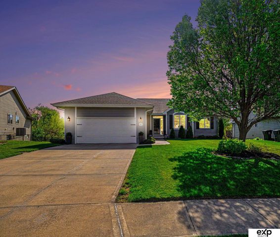 21417 Parkview Drive, Gretna, NE 68028
