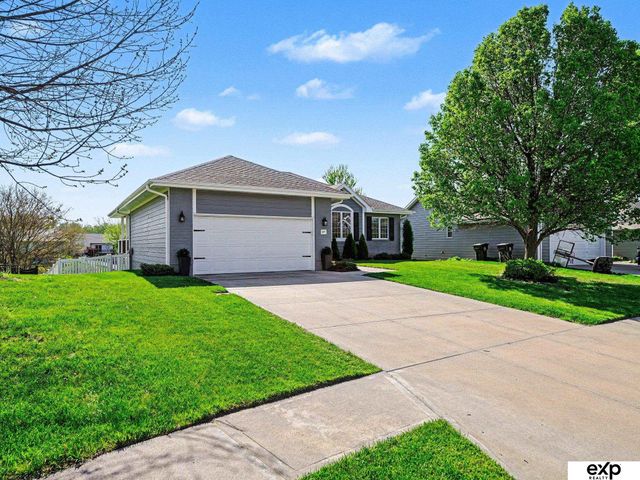 21417 Parkview Drive, Gretna, NE 68028