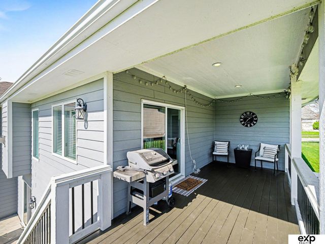 21417 Parkview Drive, Gretna, NE 68028