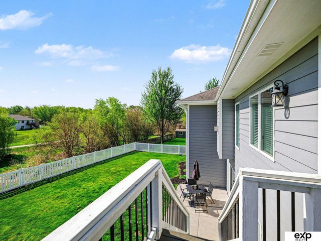 21417 Parkview Drive, Gretna, NE 68028
