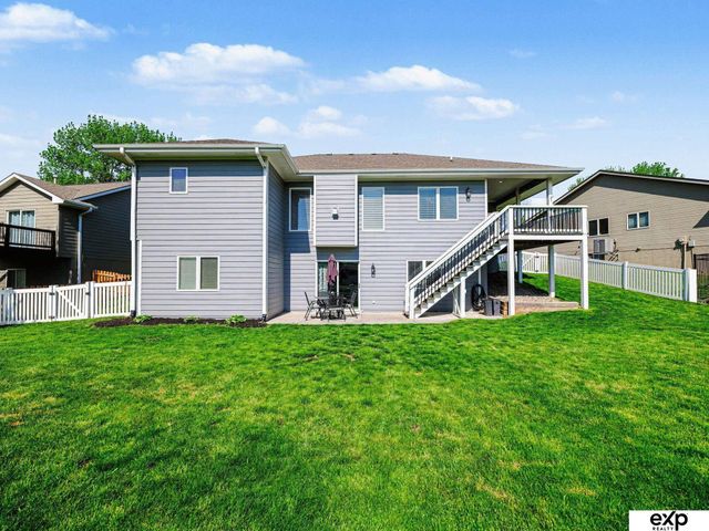 21417 Parkview Drive, Gretna, NE 68028