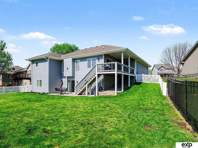 21417 Parkview Drive, Gretna, NE 68028