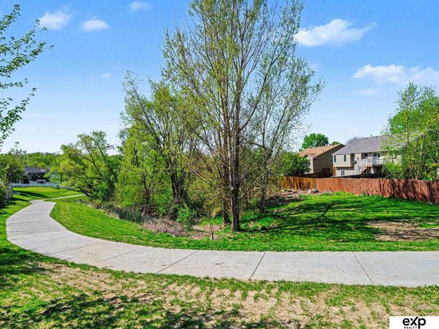 21417 Parkview Drive, Gretna, NE 68028