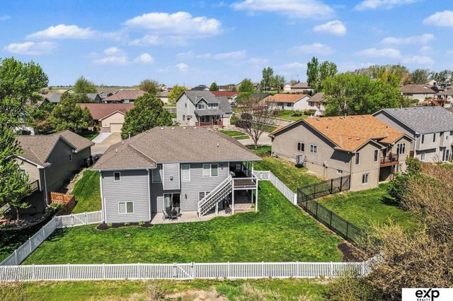 21417 Parkview Drive, Gretna, NE 68028
