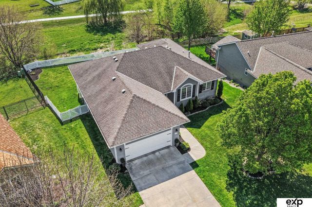 21417 Parkview Drive, Gretna, NE 68028