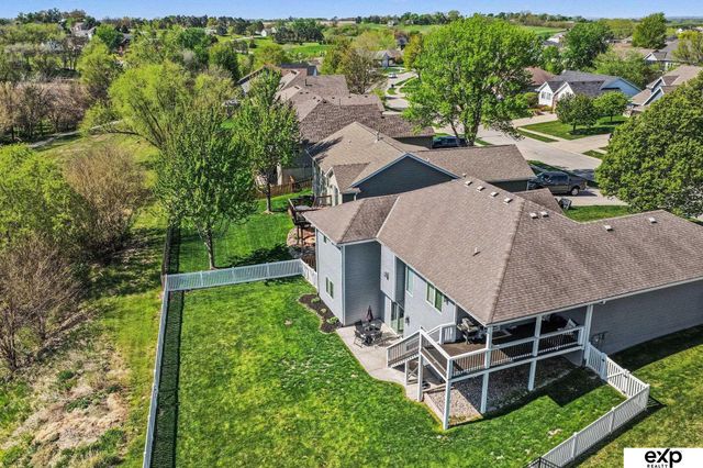 21417 Parkview Drive, Gretna, NE 68028
