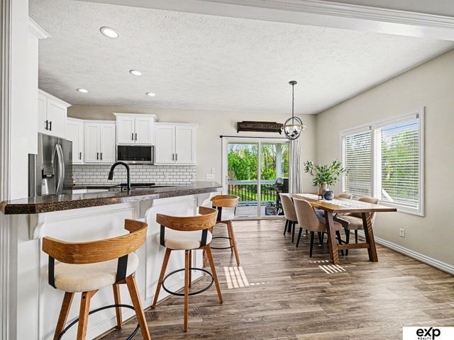 21417 Parkview Drive, Gretna, NE 68028