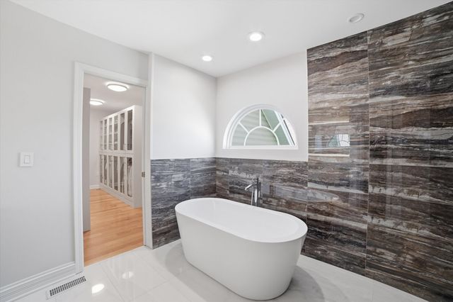 22502 Prairie Xing, Plainfield, IL 60544