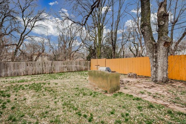 1831 N Park Place, Wichita, KS 67203