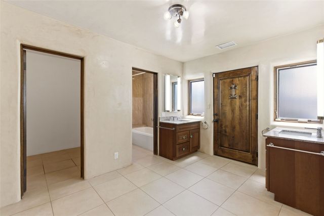 1320 Don Gaspar, Santa Fe, NM 87505