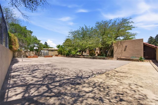 1320 Don Gaspar, Santa Fe, NM 87505