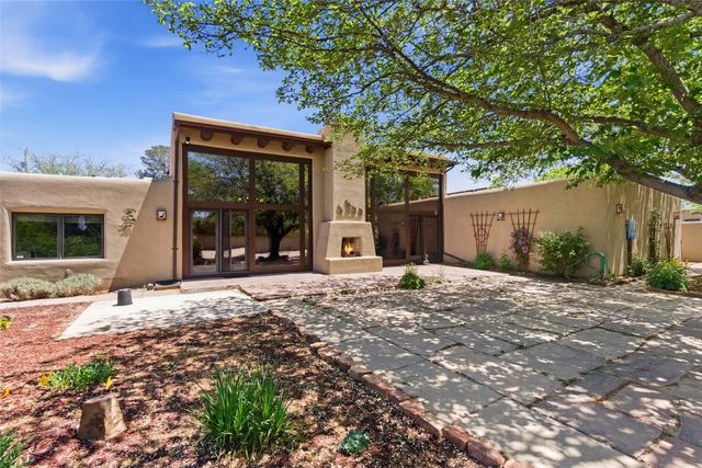 1320 Don Gaspar, Santa Fe, NM 87505